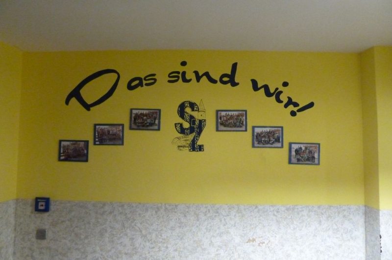 Im Schulgebäude